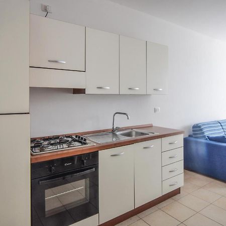1 Bedroom Cozy Apartment In Isca Sullo Ionio Экстерьер фото
