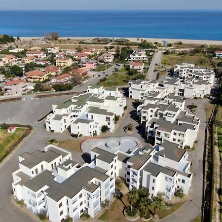 1 Bedroom Cozy Apartment In Isca Sullo Ionio Экстерьер фото